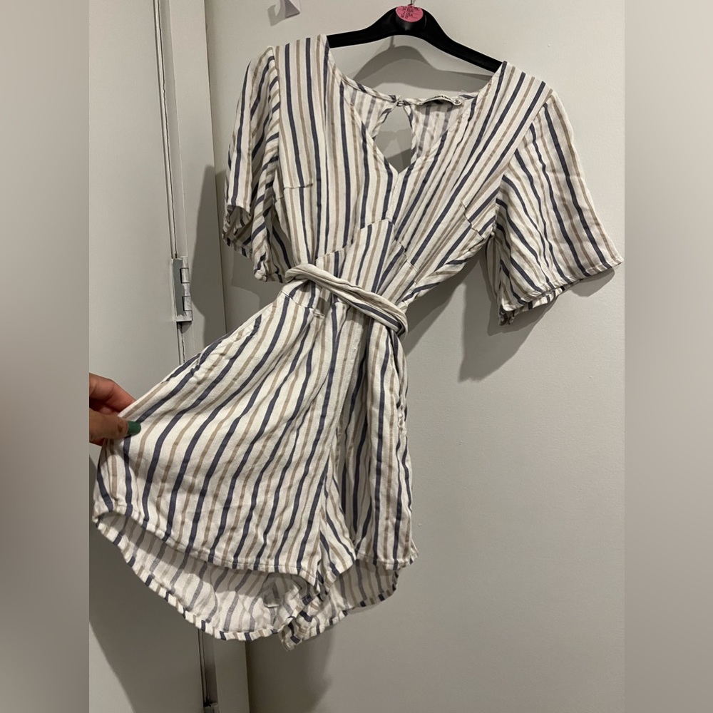 Romper - Picture 2 of 4